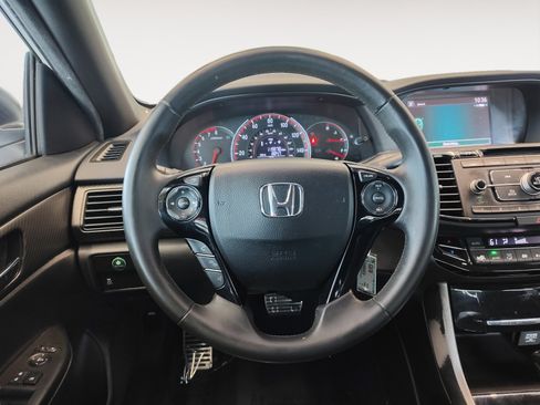Used 2016 Honda Accord Sport image 14