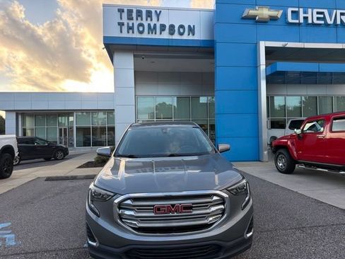 Used 2018 GMC Terrain SLE FWD image 2