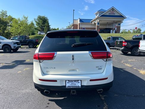 Used 2013 Lincoln MKX AWD image 12