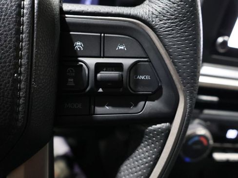 Used 2025 Toyota Tacoma TRD Off-Road image 36