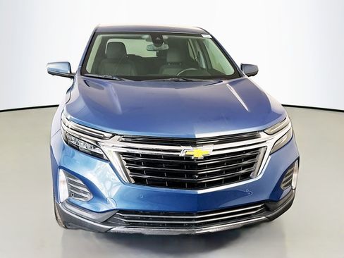 Used 2024 Chevrolet Equinox LT FWD image 2