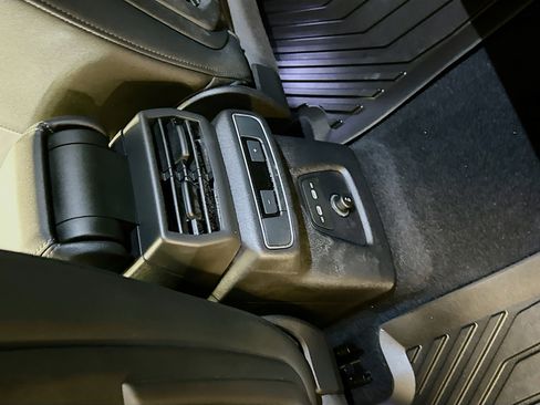 Used 2024 Audi Q4 e-tron Premium Plus w/ Premium Plus image 29