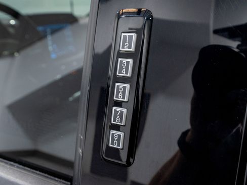 Used 2023 Ford F150 Lariat w/ Equipment Group 502A High image 13