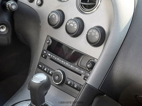Used 2009 Pontiac Solstice GXP w/ Premium Package RWD image 29