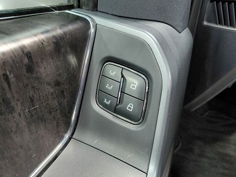 Used 2021 Ford F150 Lariat w/ Equipment Group 502A High image 12