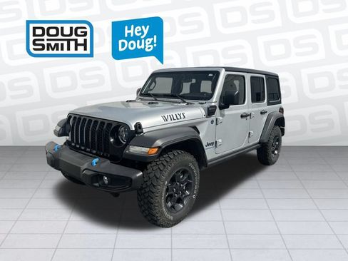 Used 2023 Jeep Wrangler Unlimited w/ Cold Weather Group AWD/4WD image 3