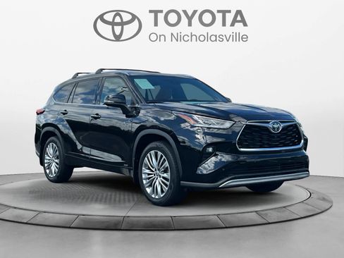 Used 2022 Toyota Highlander Platinum AWD/4WD image 7