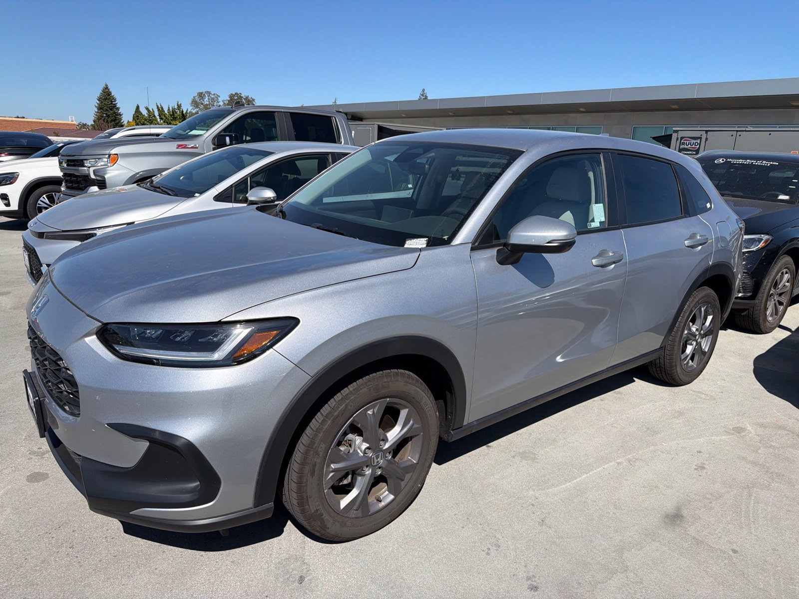 Used 2026 Honda HR-V LX image 2