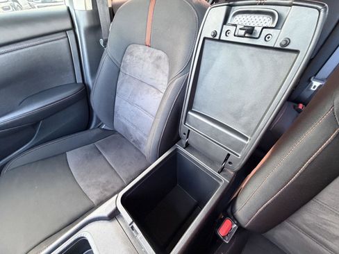 Used 2025 Nissan Sentra SR FWD image 14