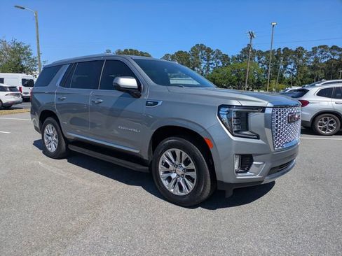 Used 2023 GMC Yukon Denali RWD image 2