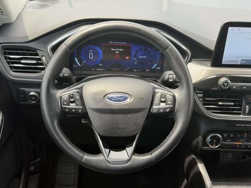 Used 2022 Ford Escape Titanium AWD/4WD image 21