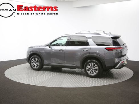 Used 2023 Nissan Pathfinder SL AWD/4WD image 61