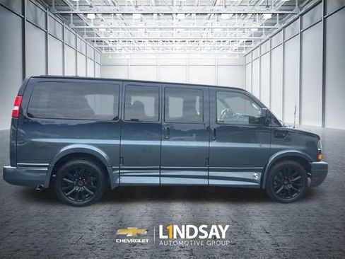 Used 2021 Chevrolet Express 2500 LS w/ Enhanced Convenience Package RWD image 4
