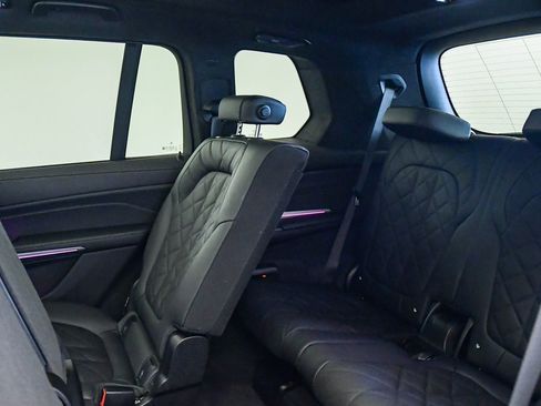 Used 2024 BMW X7 xDrive40i w/ M Sport Package AWD/4WD image 22