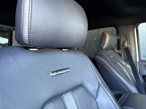 Used 2022 Ford F250 Platinum image 44