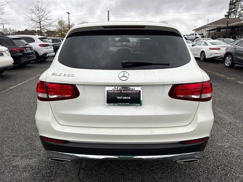 Used 2018 Mercedes-Benz GLC 300 w/ Premium Package image 6