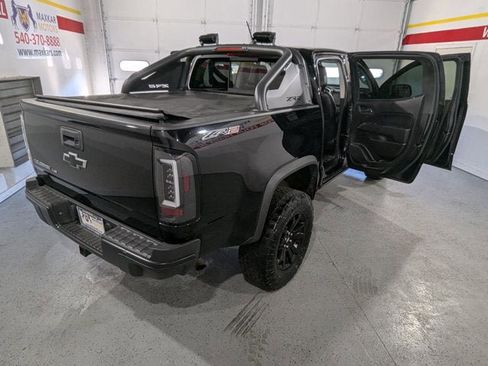 Used 2018 Chevrolet Colorado ZR2 w/ ZR2 Midnight Special Edition image 15