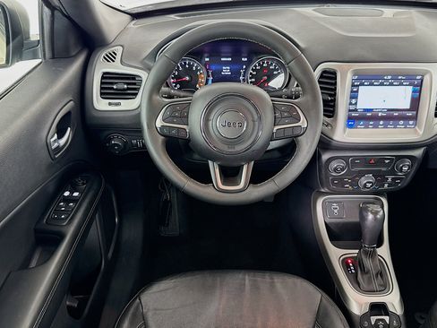 Used 2021 Jeep Compass Latitude image 16