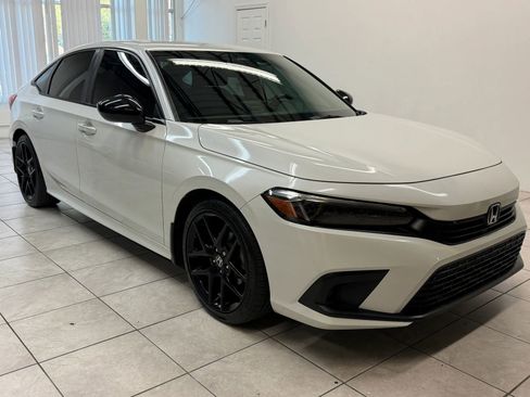 Used 2024 Honda Civic Sport image 1