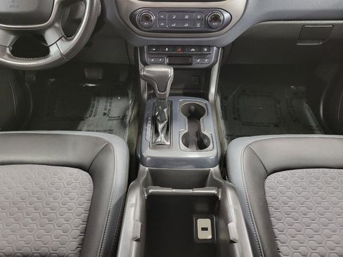 Used 2018 Chevrolet Colorado Z71 image 17