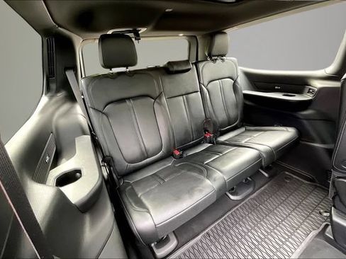 Used 2025 Jeep Wagoneer Series II w/ Convenience Group I AWD/4WD image 26