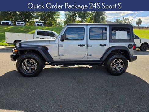 Used 2018 Jeep Wrangler Unlimited Sport S AWD/4WD image 2