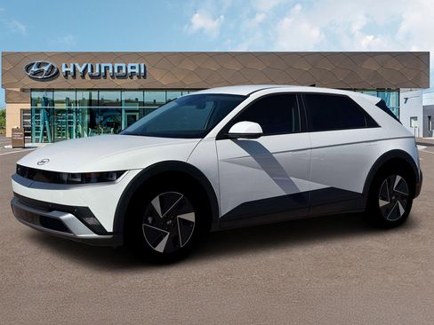 New 2026 Hyundai Ioniq 5 SE RWD image 2