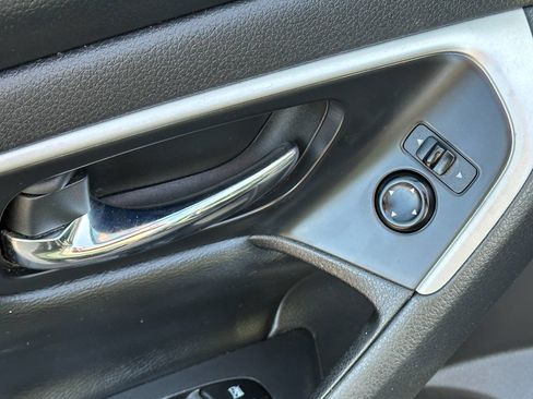Used 2016 Nissan Altima 2.5 S w/ Power Driver Seat Package image 12