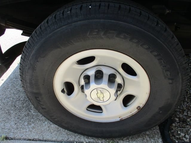 Used 2020 Chevrolet Express 2500 w/ Driver Convenience Package RWD image 28