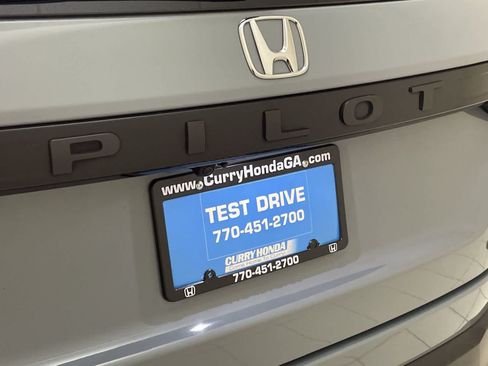 Used 2023 Honda Pilot Touring image 23