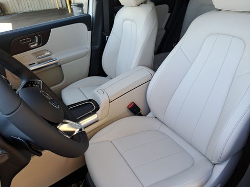 New 2026 Mercedes-Benz GLA 250 image 16