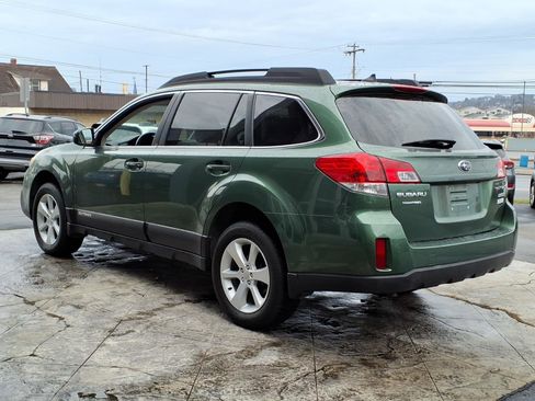 Used 2014 Subaru Outback 2.5i Premium image 4