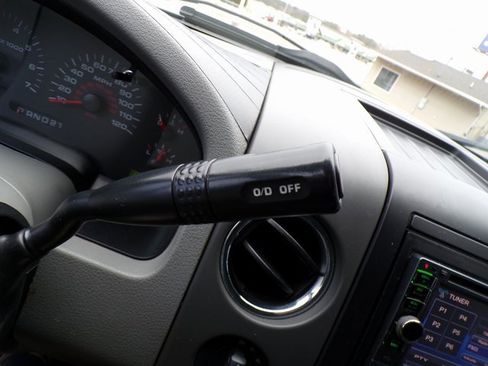 Used 2006 Ford F150 XLT image 18