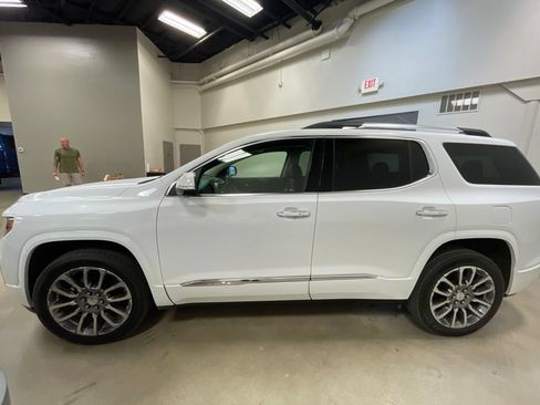 Used 2023 GMC Acadia Denali FWD image 2