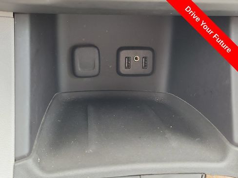 Used 2017 GMC Acadia SLE FWD image 12