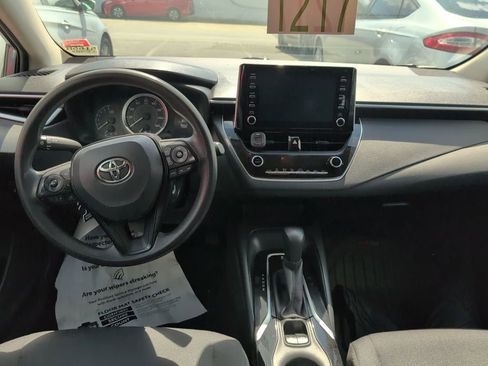 Used 2020 Toyota Corolla LE image 9