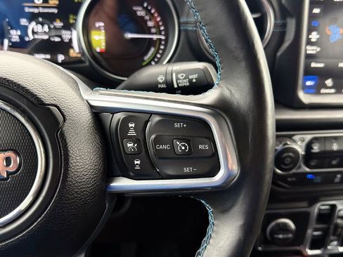 Used 2022 Jeep Wrangler Unlimited Rubicon 4xe image 6