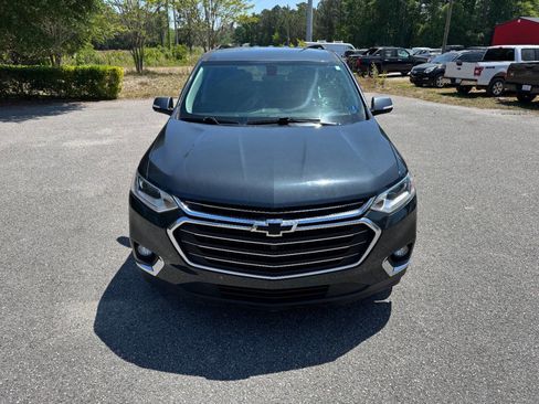 Used 2019 Chevrolet Traverse LT w/ LPO, Floor Liner Package AWD/4WD image 2