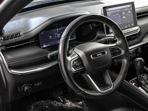 Used 2022 Jeep Compass High Altitude AWD/4WD image 36