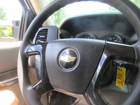 Used 2012 Chevrolet Silverado 3500 W/T AWD/4WD image 38
