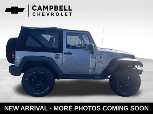 Used 2016 Jeep Wrangler Sport AWD/4WD image 6
