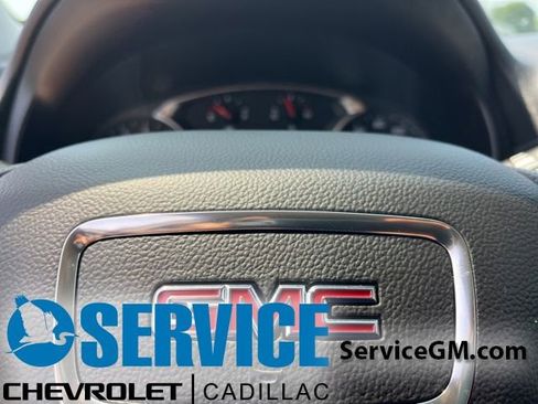 Used 2023 GMC Terrain SLE w/ Elevation Edition FWD image 30