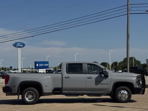 Used 2024 Chevrolet Silverado 3500 LT w/ Texas Edition AWD/4WD image 3
