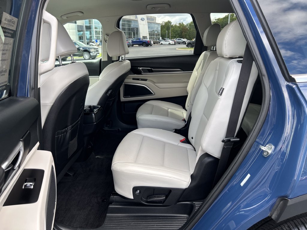 Used 2024 Kia Telluride S AWD/4WD image 14