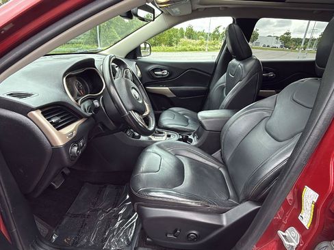 Used 2017 Jeep Cherokee Limited AWD/4WD image 24