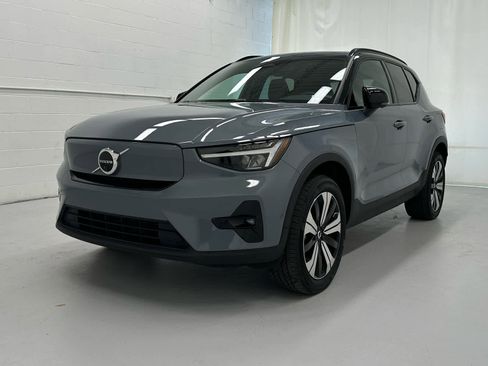 Used 2023 Volvo XC40 Recharge Plus w/ Protection Package Premier image 4