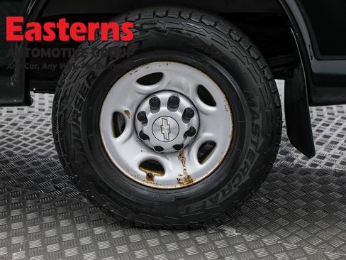 Used 2016 Chevrolet Express 2500 image 32