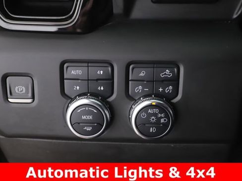 Used 2022 GMC Sierra 1500 AT4 w/ AT4 Premium Package AWD/4WD image 21