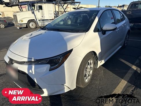 Used 2026 Toyota Corolla LE FWD image 2