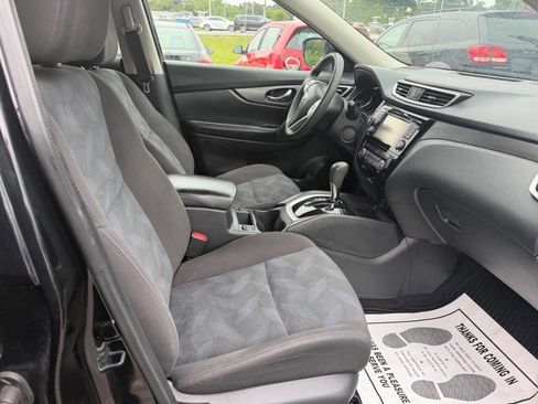 Used 2016 Nissan Rogue SV w/ SV Premium Package FWD image 14